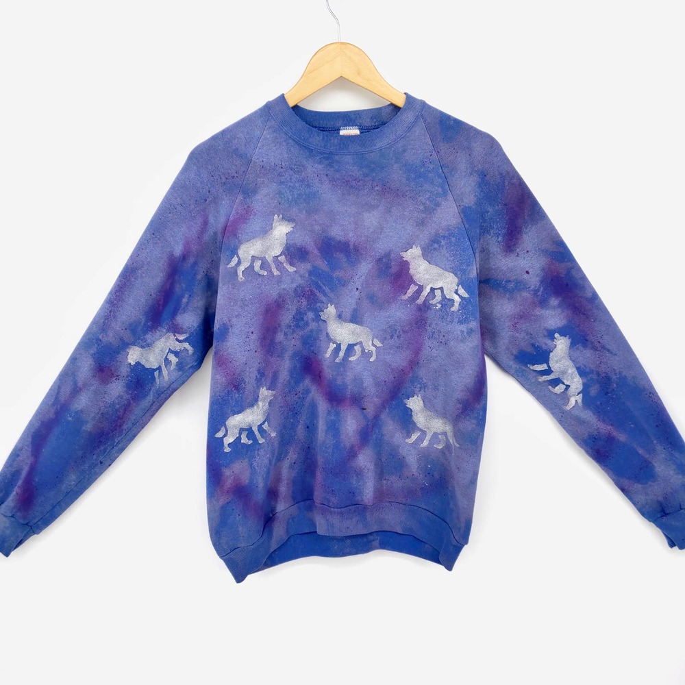 Vintage Custom Hand Painted Wolf Pack Graffiti Sweatshirt Jerzees USA 90s Blue L